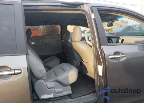 2016 Toyota Sienna Xle 7 Passenger from USA, damaged, VIN 5TDDK3DC2GS145968